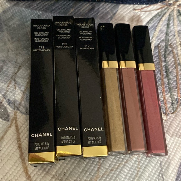 Chanel Lipgloss Trio with Pouch Set - Picture 4 of 10